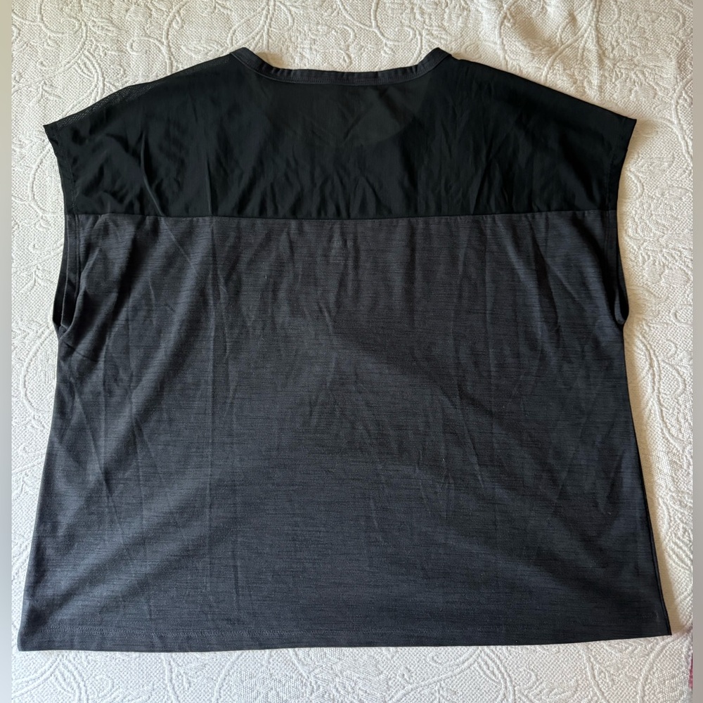 Old Navy Loose Breathe ON Short-Sleeve T-Shirt (Women’s L Tall) - Picture 5 of 8